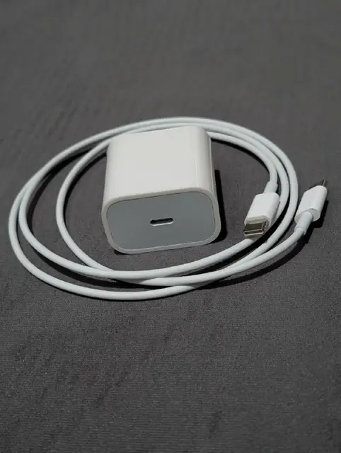 Оригинальная зарядка для iPhone 15, 16, 17, 18 и Pro версии — Тбилиси — 50 ₾