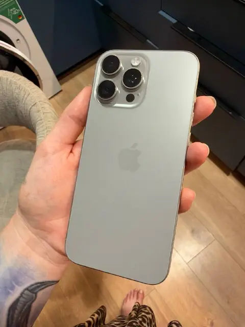 IPhone 16 pro max 512 kg — Тбилиси — 1 800 ₾