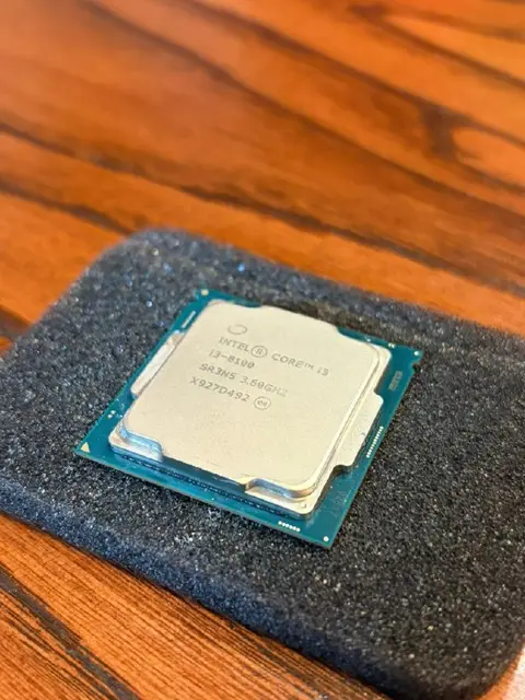 Intel Core i3-8100 — Тбилиси — 45 ₾