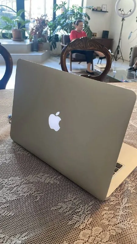 MacBook Air 13» (Early 2014)