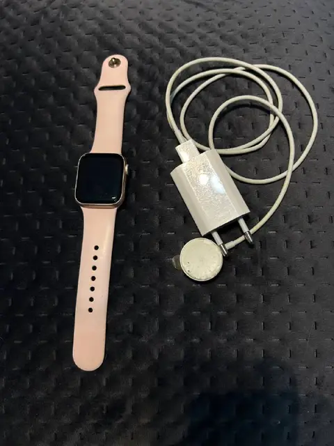 Apple Watch 4 серия — Тбилиси — 290 ₾