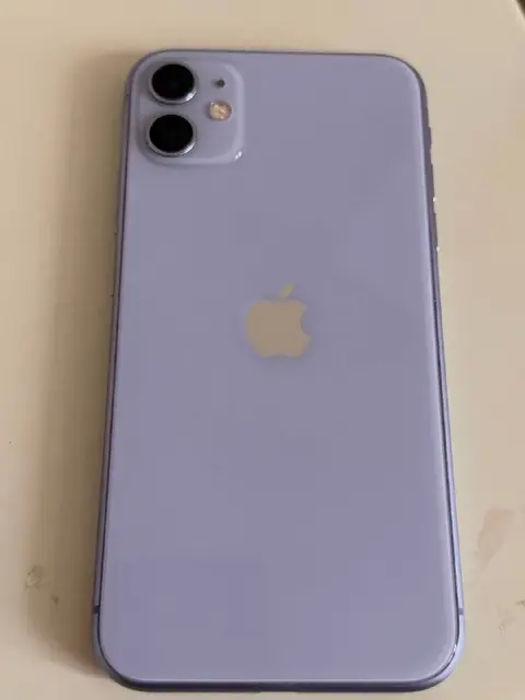 Айфон 11 — Батуми — 450 ₾