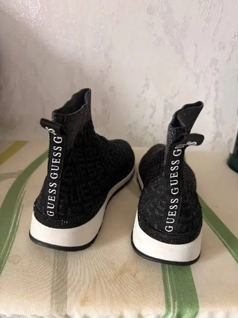 Весна — осень 39 размер — Батуми — 35 €