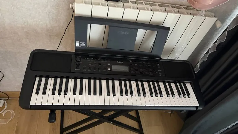 Yamaha PSR-E383