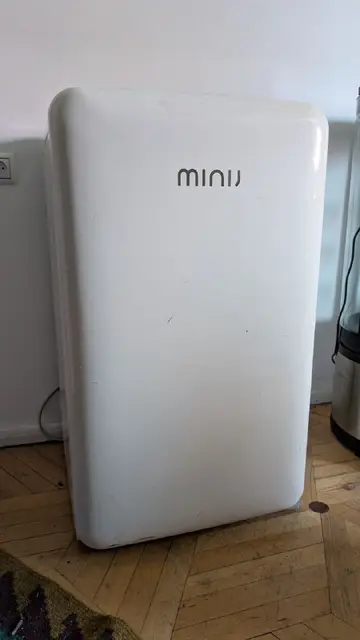 Маленький симпатичный холодильник Minij — Тбилиси — 300 ₾
