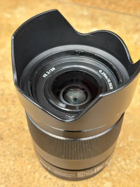 Линзу 28 мм (f2.0) Sony — Тбилиси — 800 ₾