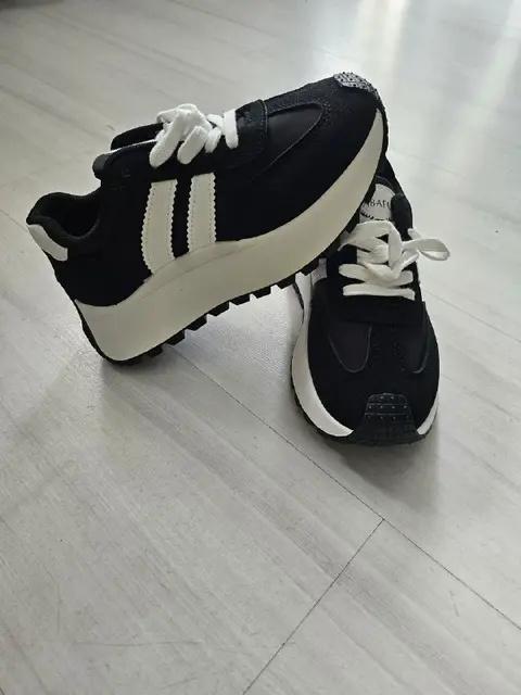 Кроссовки женские 35 размер — Батуми — 50 ₾