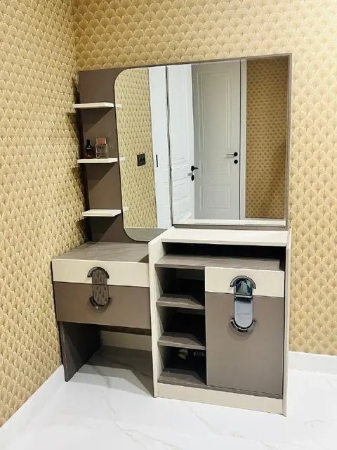 Комплект мебели для спальни — Батуми — 2 000 ₾