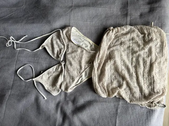 Платье Temu с оголенной спинкой — Batumi — 40 ₾