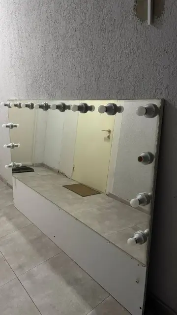 Большое зеркало — Батуми