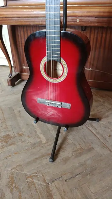 Классическая гитара + Подставка (стенд) — Tbilisi — 110 ₾