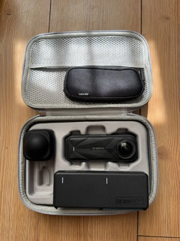 Insta360 X5
