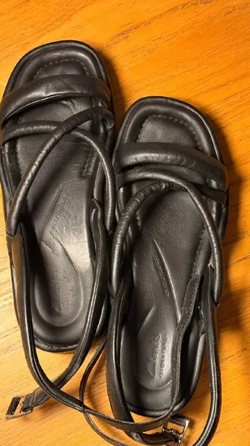 Сандали Clarks черные 39 размера — Tbilisi — 50 ₾