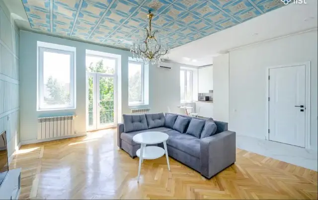 Светлая квартира на улице Сарьяна 24 — Yerevan — 1,800 $