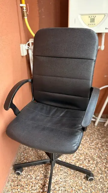 Стул икеа — Батуми — 150 ₾