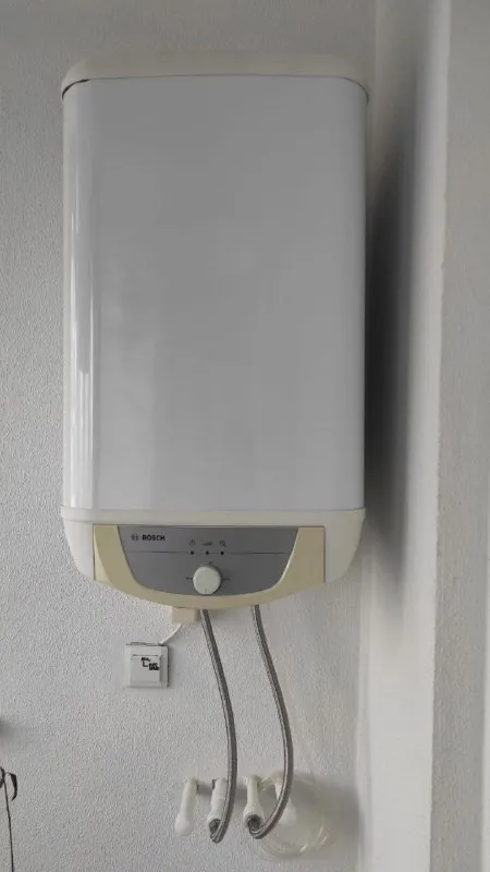 Бойлер Bosch 65 lt.