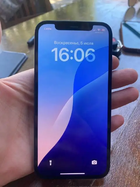 IPhone 64 g — Тбилиси — 700 ₾