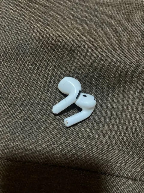 AirPods 4 без кейса — Тбилиси — 250 ₾
