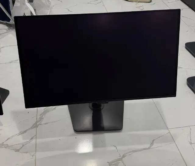 Samsung Odyssey OLED G6 LS27HG610SIXCI — Батуми — 1 100 ₾