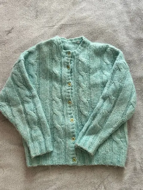 Винтажный шерстяной кардиган — Тбилиси — 30 ₾