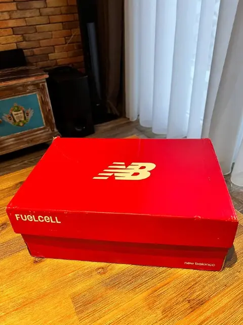 Беговые кроссовки New Balance FuelCell SuperComp elite v4 — Batumi — 300 ₾
