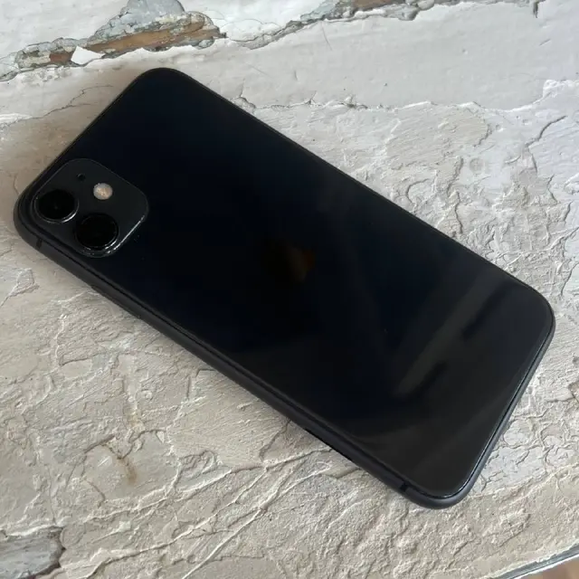 IPhone 11 — Тбилиси — 300 ₾