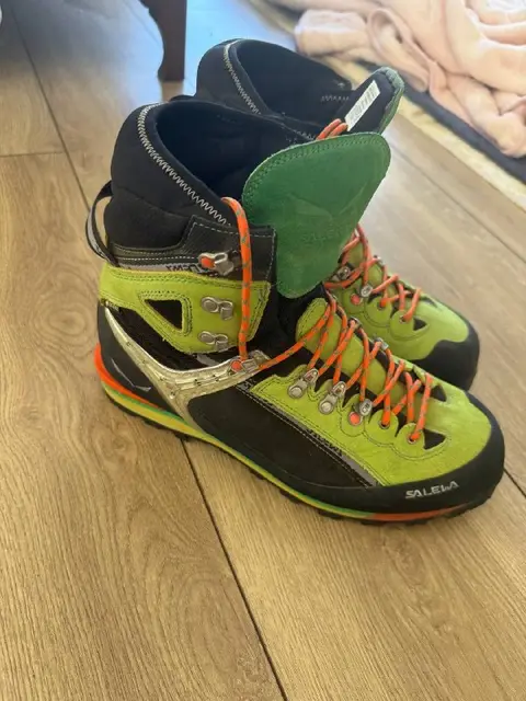 Salewa Trekking / Outdoor Ayakkabısı — Анталия — 2 000 ₺