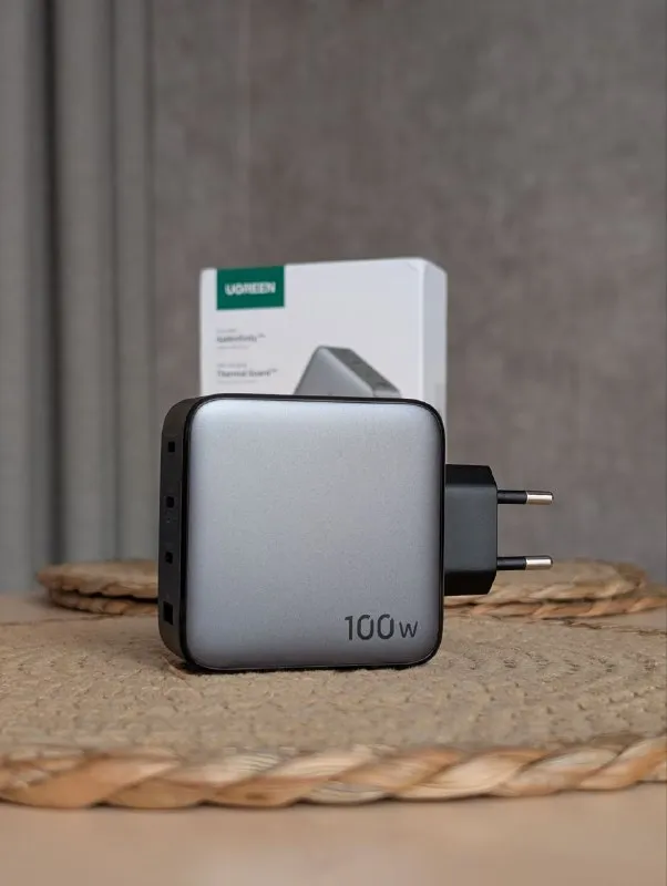 Блок питания UGREEN GaN 100W