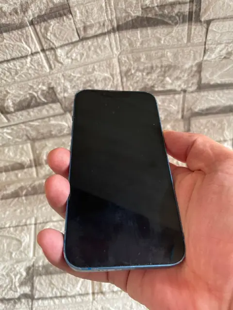 IPhone 13 (128 GB) — Tbilisi — 570 ₾