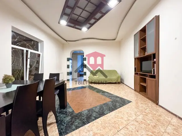 Квартира с высокими потолками в Сололаки — Tbilisi — 850 $