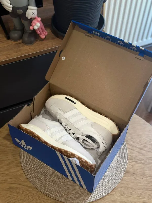 Новые кроссовки Adidas Originals RETROPY E5