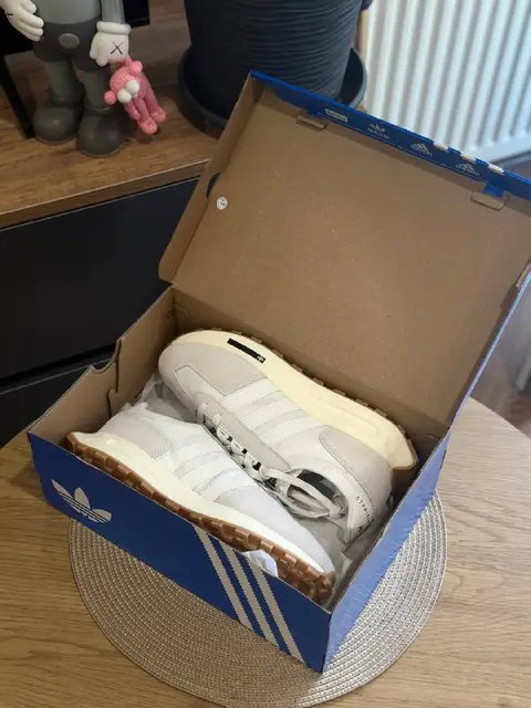 Новые кроссовки Adidas Originals RETROPY E5 — Тбилиси — 149 ₾