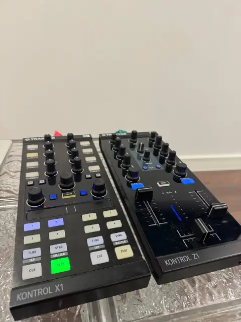 Traktor kontrol x1 + traktor kontrol z1 — Батуми — 650 ₾