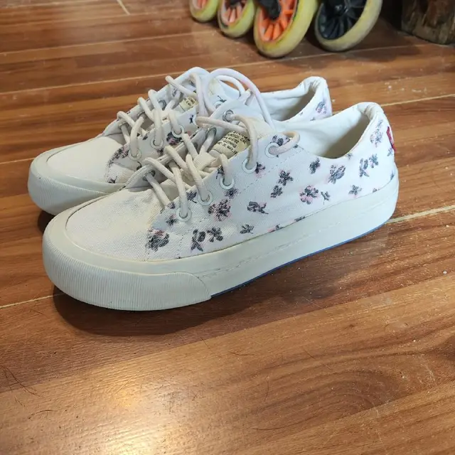 Кеды Levi’s Canvas Low-Top — Тбилиси — 50 €