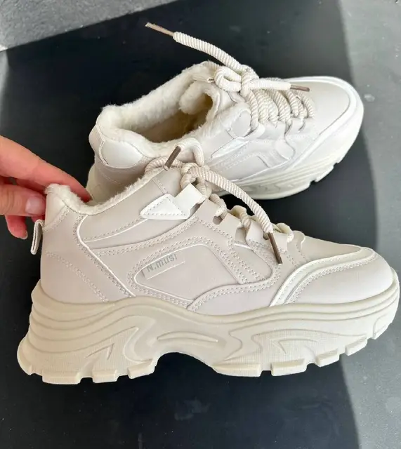 Новые утепленные кроссовки — Тбилиси — 45 ₾