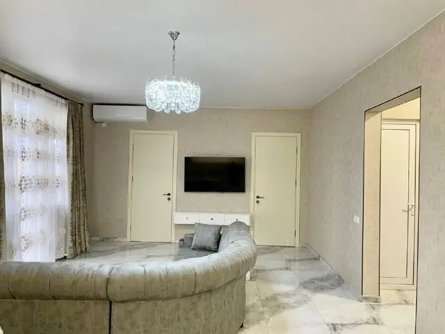 Квартира 2+1 ул. Ангиса 50 — Батуми — 700 $