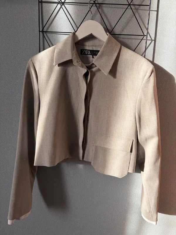 Пиджак Zara укороченный женский светло серый