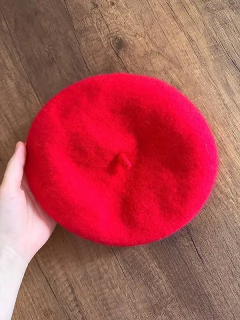 Шерстяной берет — Батуми — 30 ₾