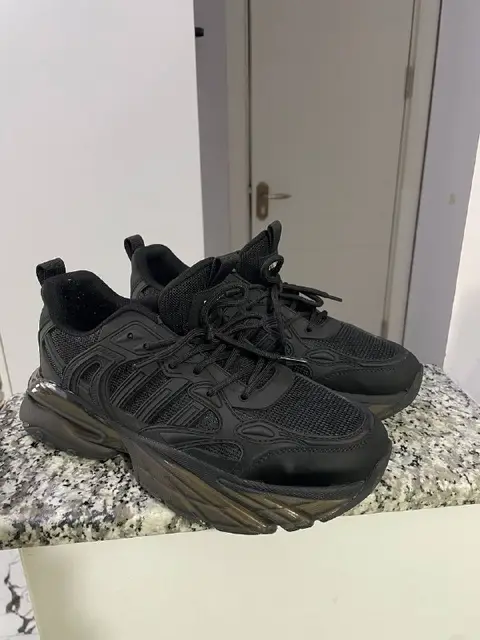 Кроссовки мягкие — Батуми — 100 ₾