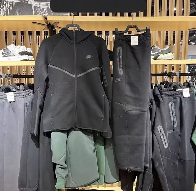 Костюм на мужчина — Батуми — 150 ₾