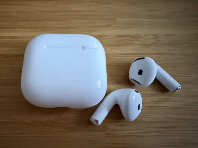 Наушники Apple AirPods 4 ANC — Батуми — 210 ₾
