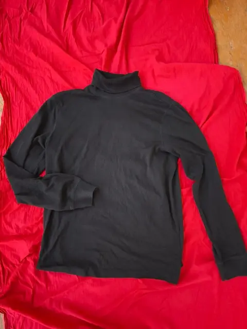 Водолазка H&M 48-го размера — Тбилиси — 30 ₾