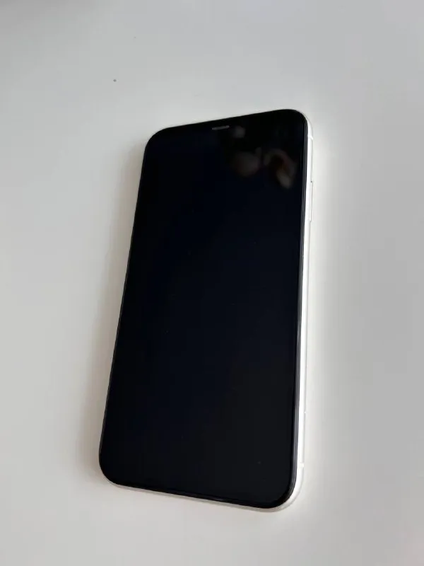 IPhone 11 64GB Белый