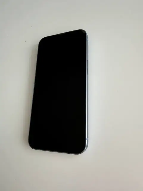 IPhone 14 128GB голубой — Батуми — 1 000 ₾