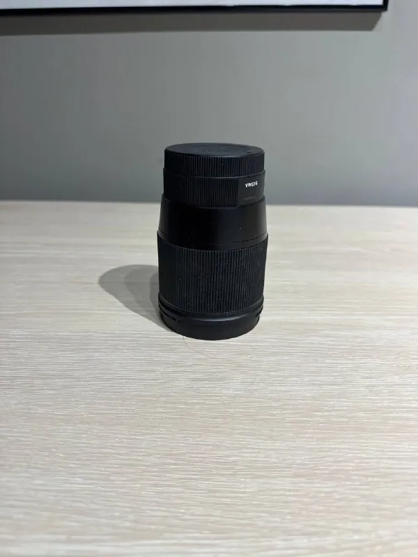 Объектив Sigma 16 mm DC DN