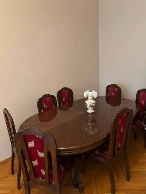 Большой стол со стульями — Батуми — 1 100 ₾