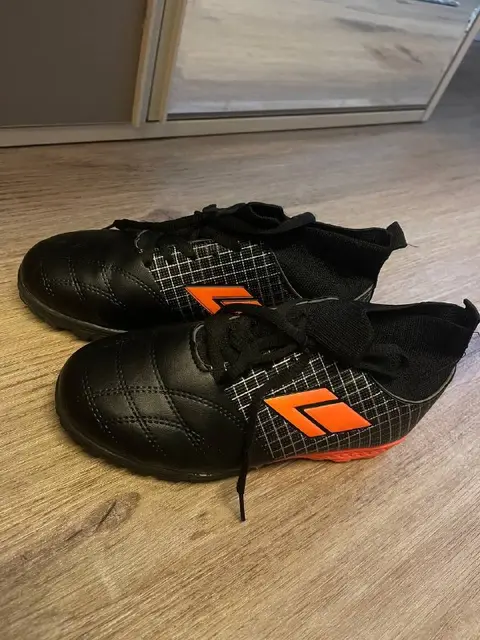 Кроссовки детские спортивные — Batumi — 25 ₾