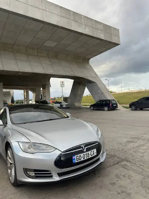 Tesla Model S Performance — Тбилиси — 11 500 $