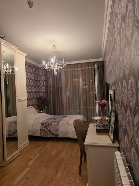 Квартира 3 спальни с ремонтом — Батуми — 1 800 $