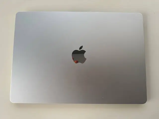 MacBook Air 15″ M4 — Тбилиси — 3 350 ₾